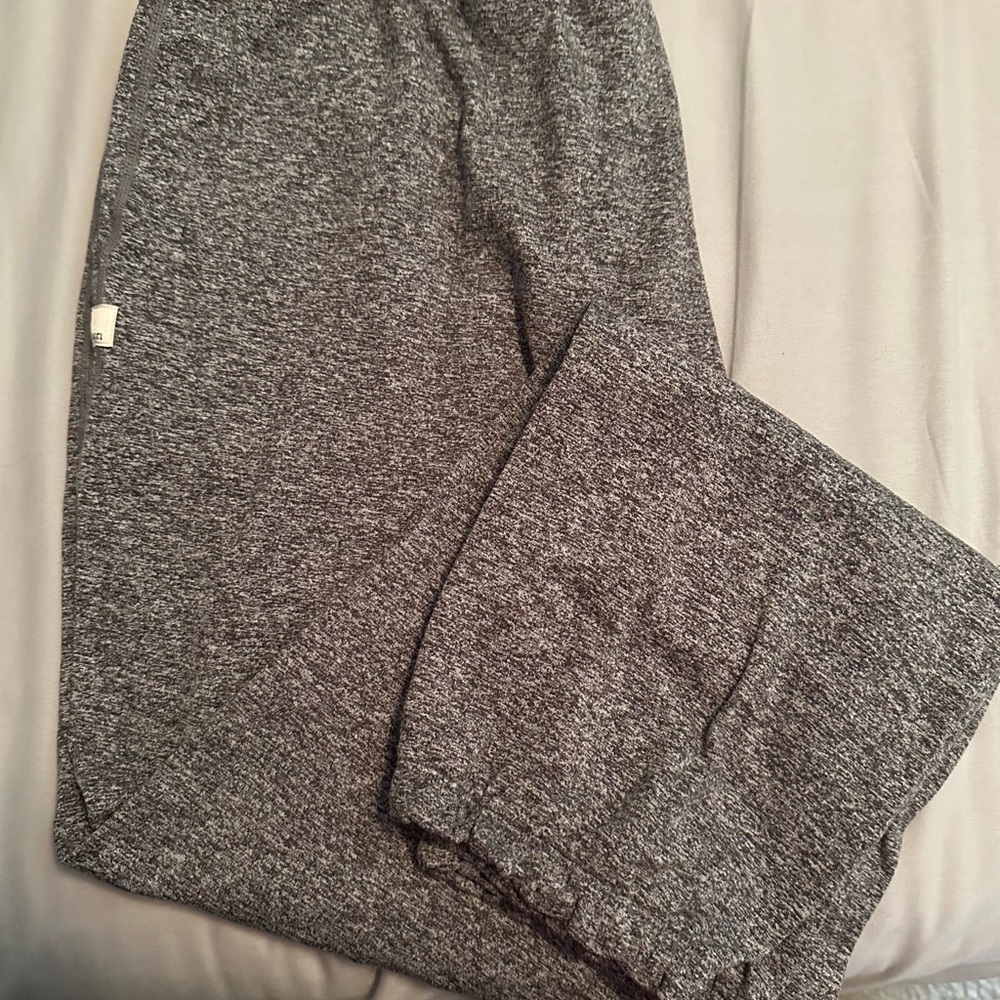 Vuori Gray boyfriend jogger